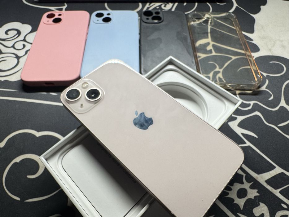 iPhone 13 - розовый