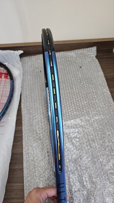 Професионална тенис ракета Wilson Ultra Pro V4 16×19  (305g) – Страхотно състояние!