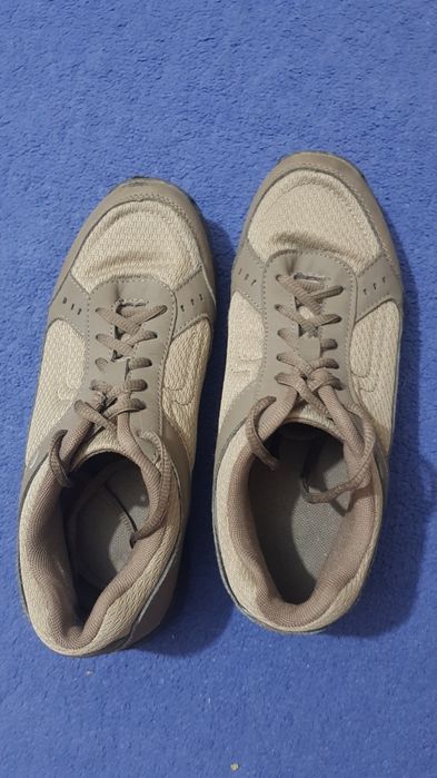 Кроссовки 37 размер.