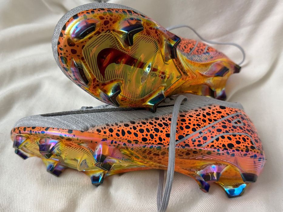 Футбольные бутсы!