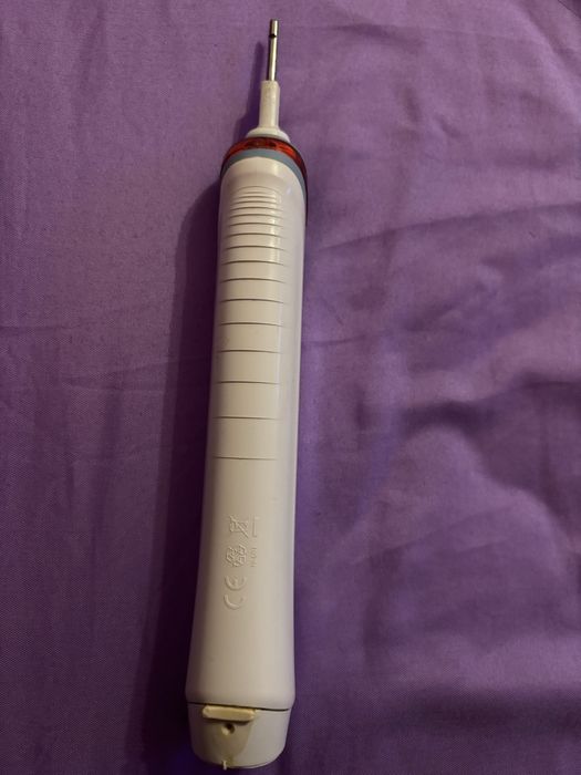 Електрическа четка за зъби Braun Oral-B