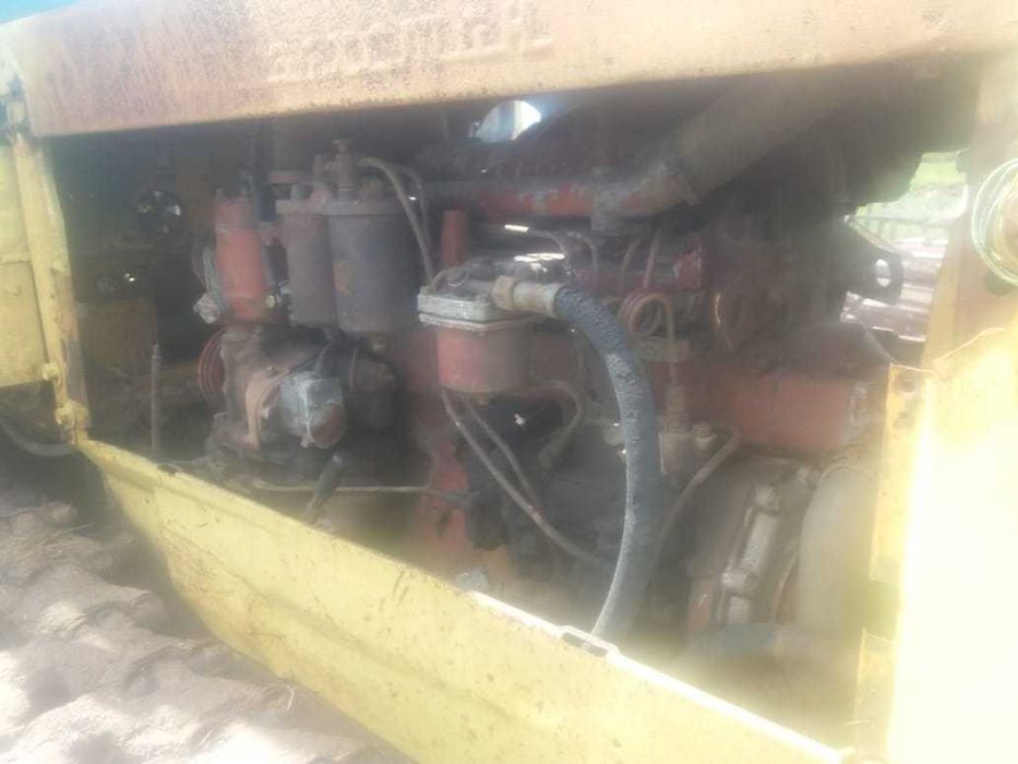 продам трактор дт-75 с плугом и сеялками