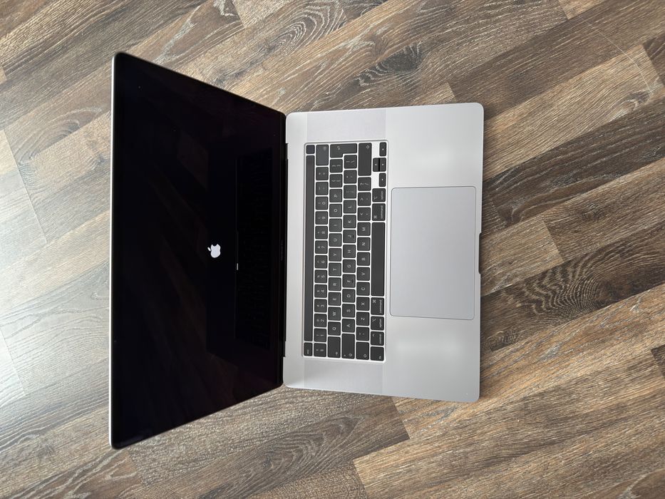 Apple MacBook Pro 16” i9 9th GEN 32GB RAM, 1TB SSD