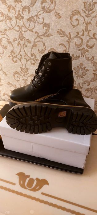 Женские обувь .Новые