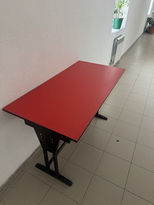 Парта школьная 4 штук, стулья 4шт