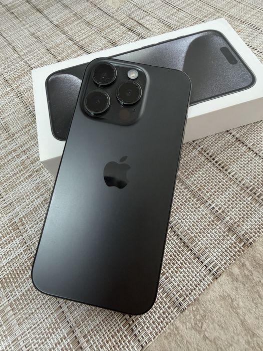 I phone 15 pro 128gb