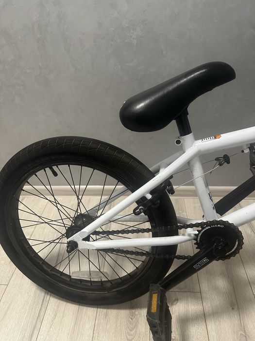 Продам велосипед bmx haro