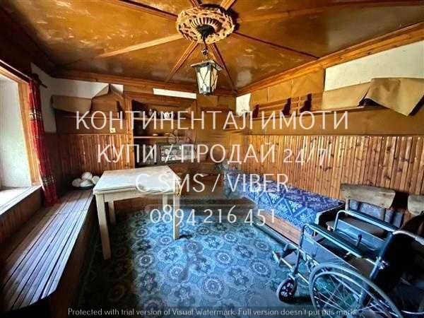 Стара гредоред къща с стоп. помещения 120м2 с двор 880м2 - код 63098