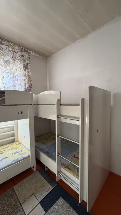 Двухяростный кровать для детей и взрослых