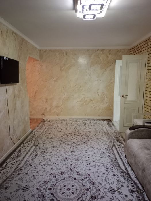 Посуточно 3х ком квартира в мкр Самал.