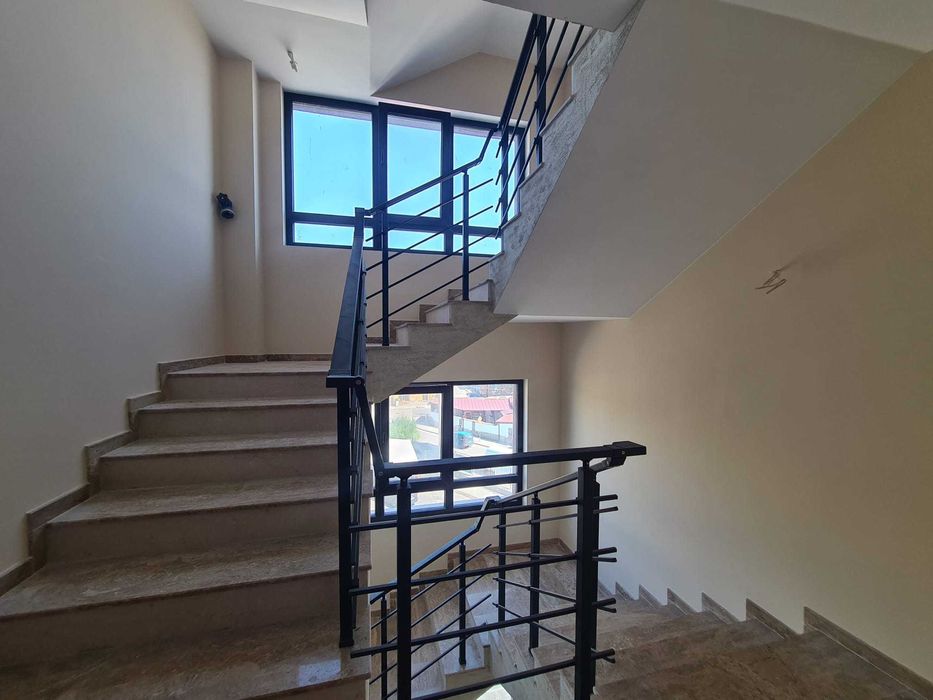 Продава се Тристаен апартамент в Хасково, Любен Каравелов - 89 кв.м за 1007 €/кв.м - Снимка #15