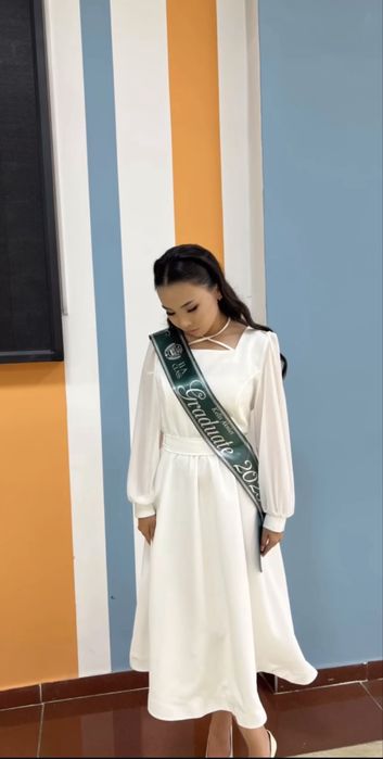 Платье белое,dress