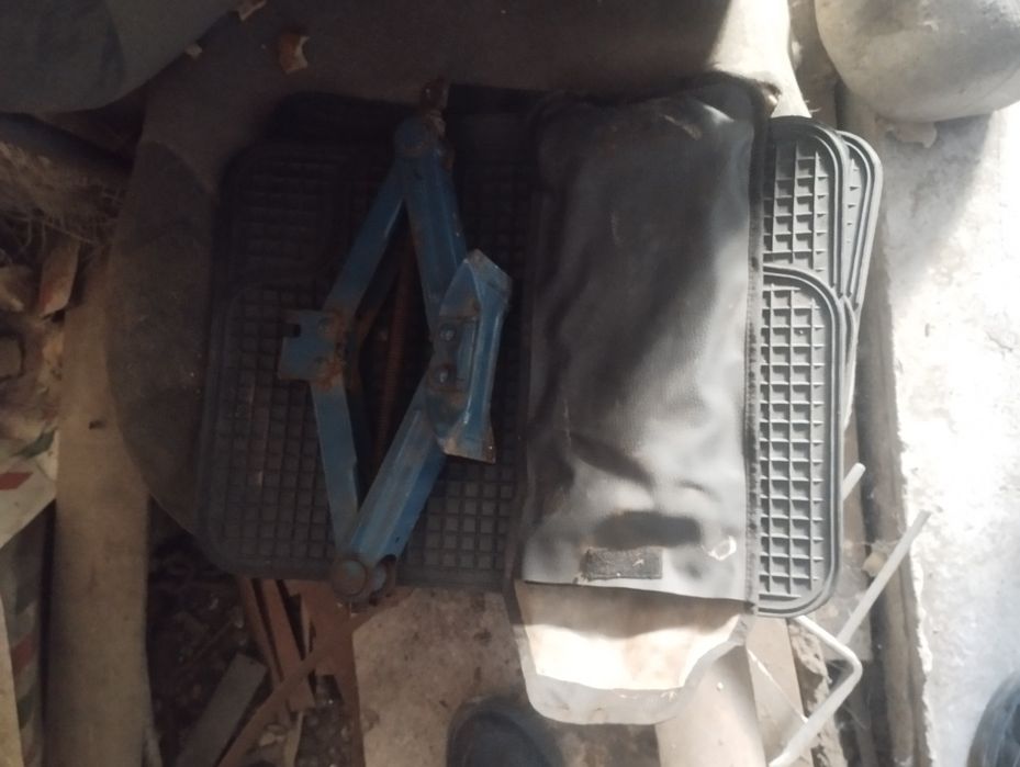 Части за нисан алмера н16 1.8 бензин 2 врати