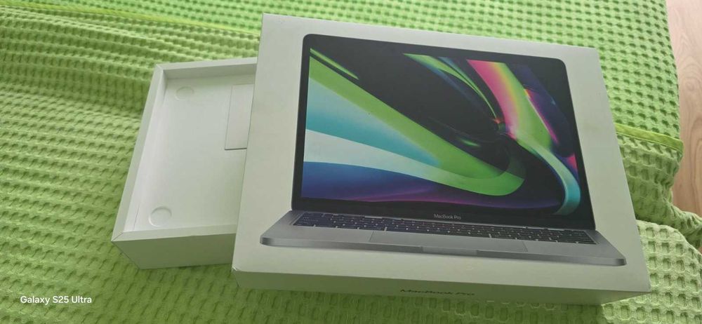 Продавам MacBook Pro 13"