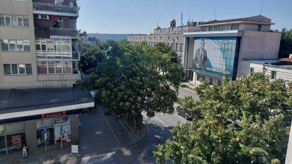 Дава се под наем Тристаен апартамент в Варна, Център - 92 кв.м за 650 € - Снимка #1