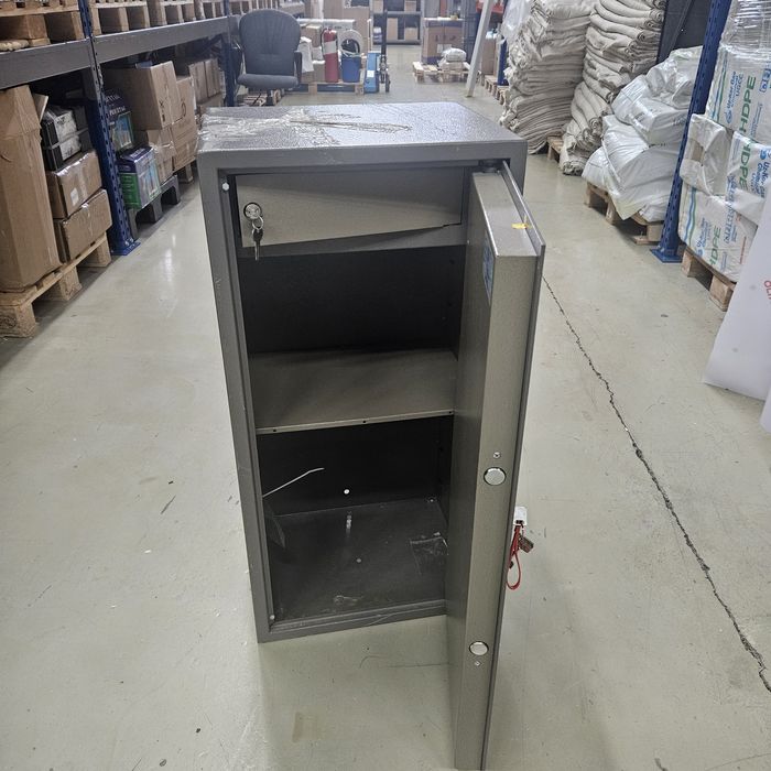 Сейф металлический