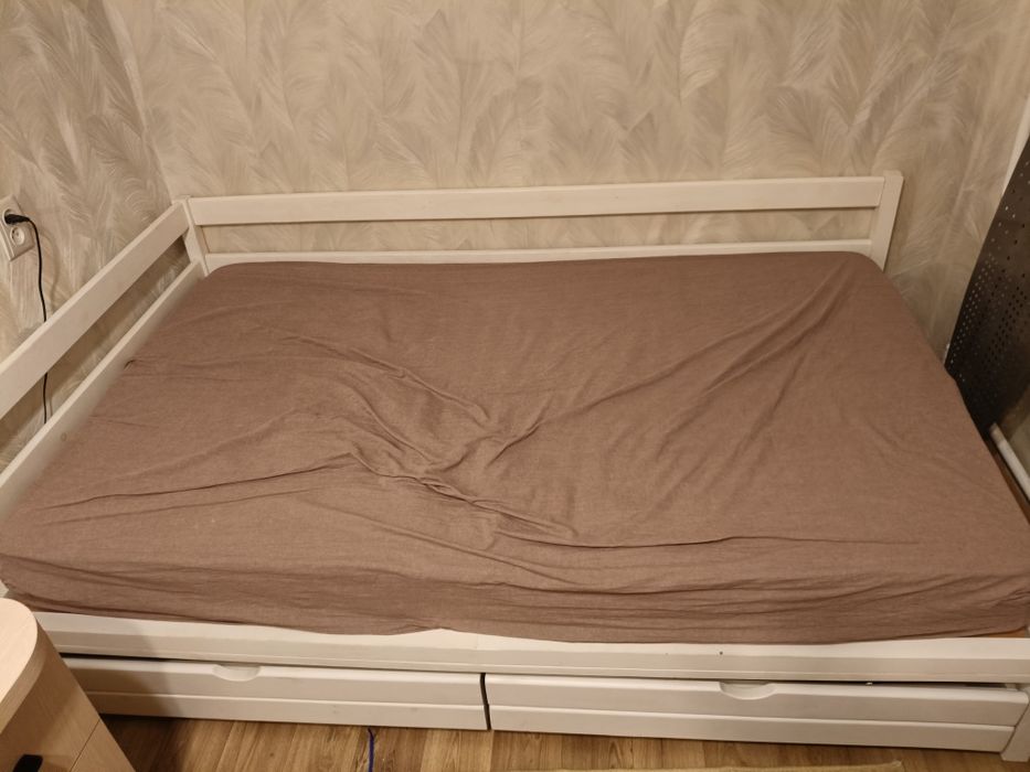 Продам кровать б/у