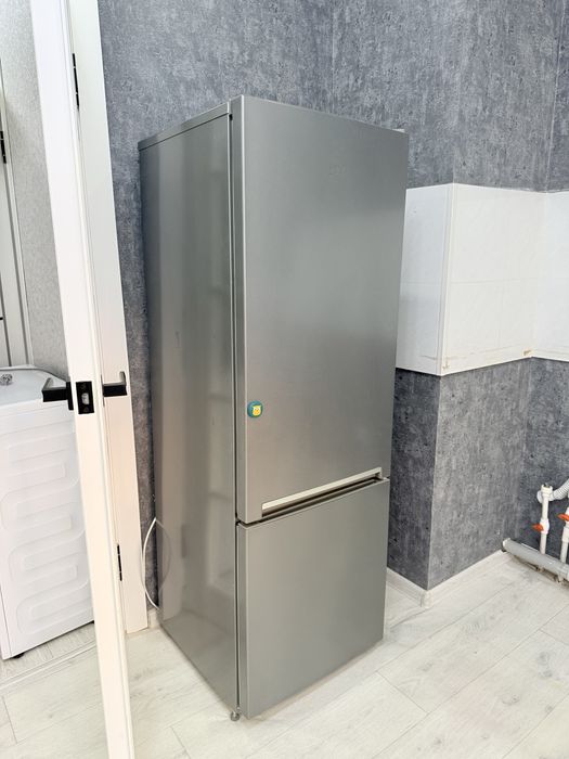 Холодильник Beko B1RCSK251W