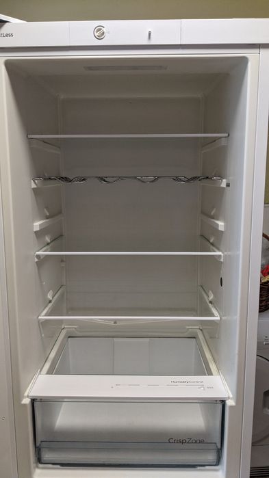 Продавам хладилник с фризер Gorenje