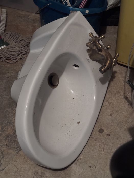 Bideu Cersanit cu Baterie