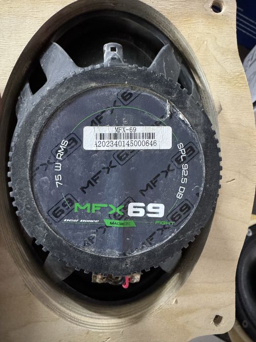 Динамик на автомобиль мачета.