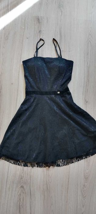 Малка черна рокля