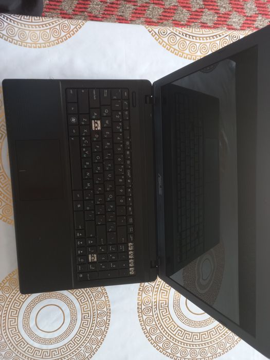 Asus noutbuk sotiladi