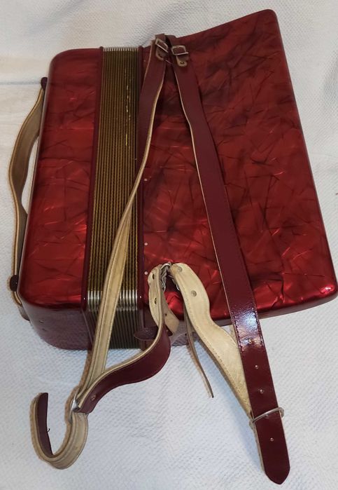 Акордеон "HONNER" LUCIA IIP 80баса