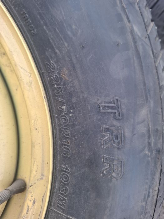 Резервна гума за Toyota rav 4 225 70 16