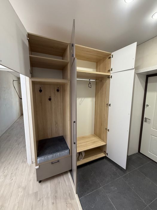 Шкаф для вещей в прихожую