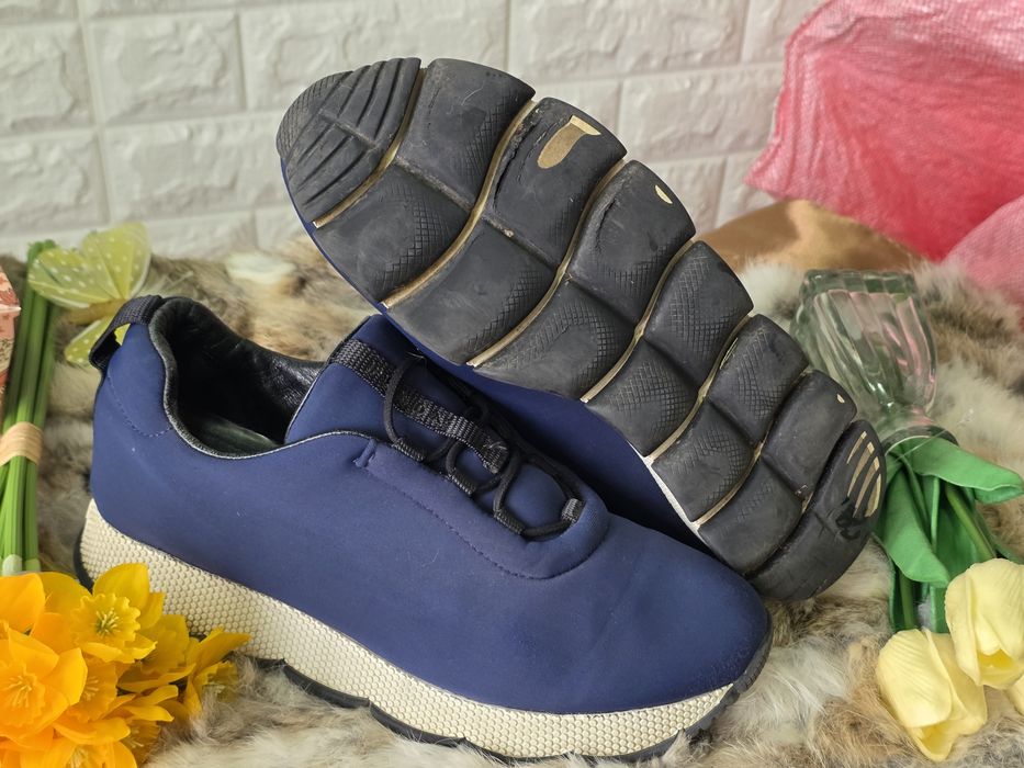 Prada оригинални дамски кецове N36,5