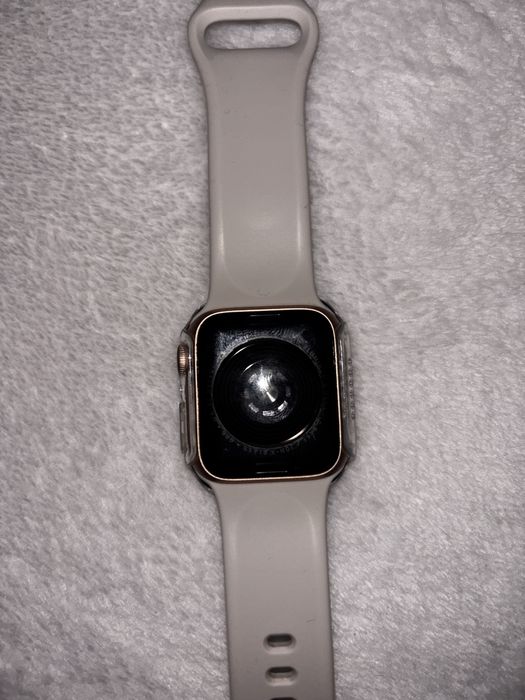 Vând Apple Watch SE – stare foarte bună