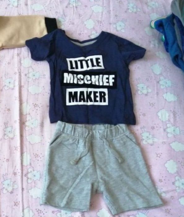 Продам недорого детские вещи