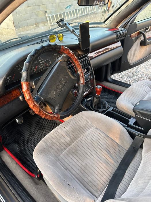 Продам Ауди 100.