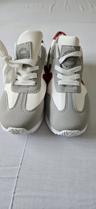 Adidasi dama mărimea 36,nou