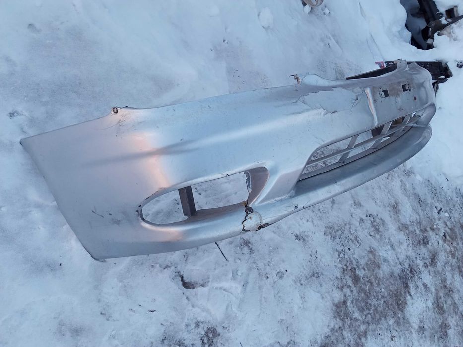 Бампер передний Nissan Cefiro A33