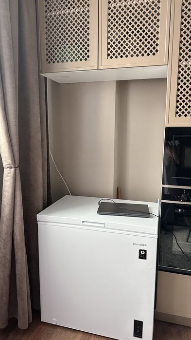 Холодильник с морозильником