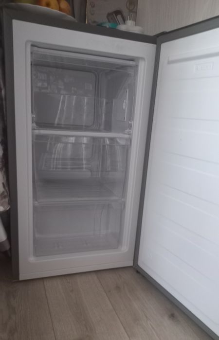 Продам морозильник