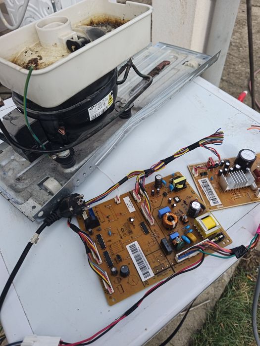 Motor inverter frigider Samsung, capsulă frigider, placa electronică