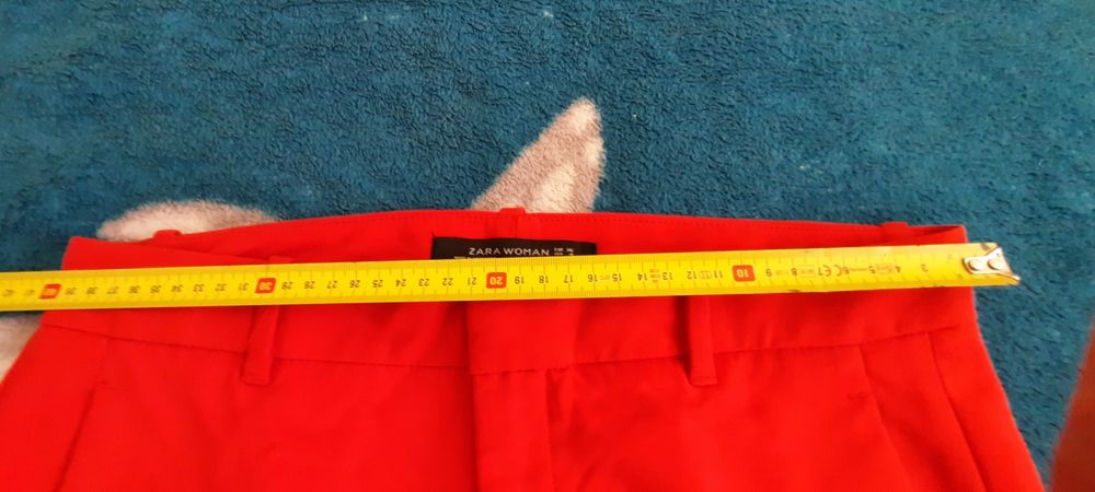 Pantaloni Zara marimea 36