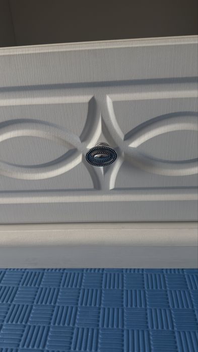 Тумбочка прикроватная