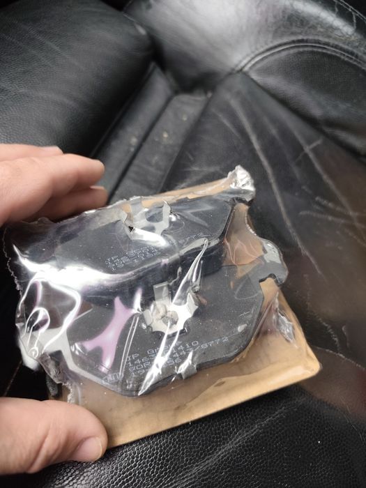 Discuri frână spate BMW Brembo MAX 285 mm + plăcuțe JP Group – NOI, si