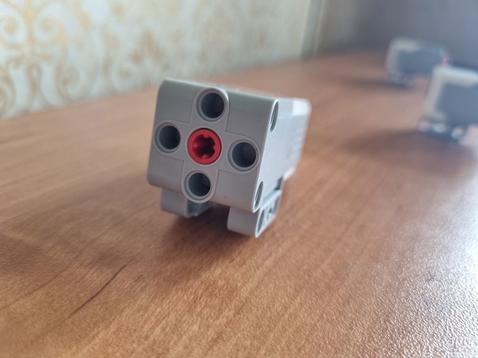 Продам датчики LEGO Mindstorms EV3