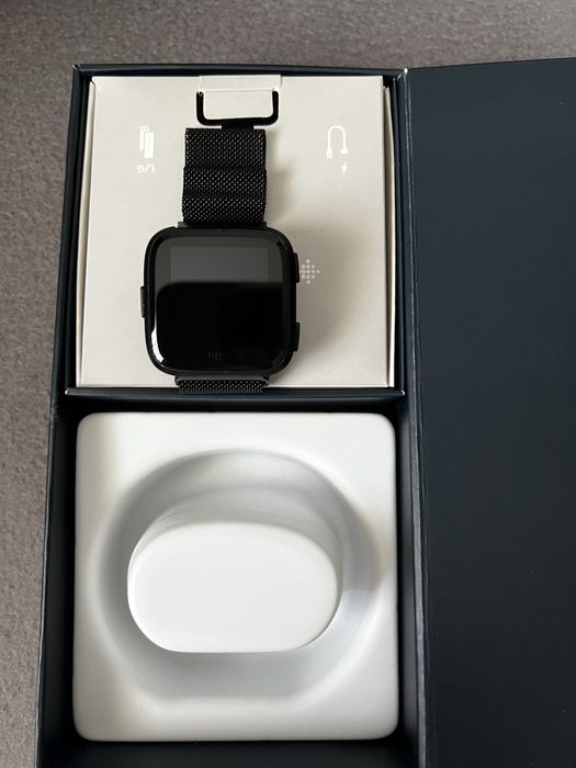 Fitbit versa 1,rezistent la apa