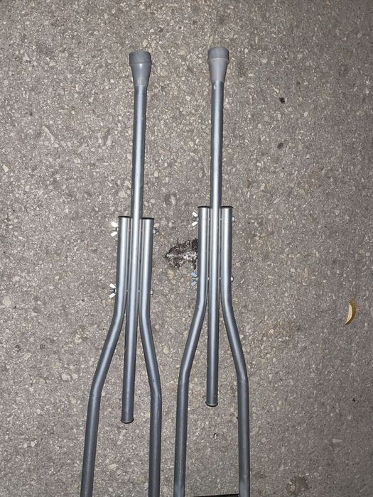 Патерици един чифт