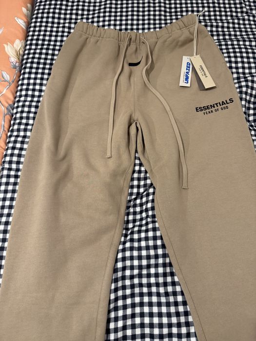 pantaloni essentials foG desert sand