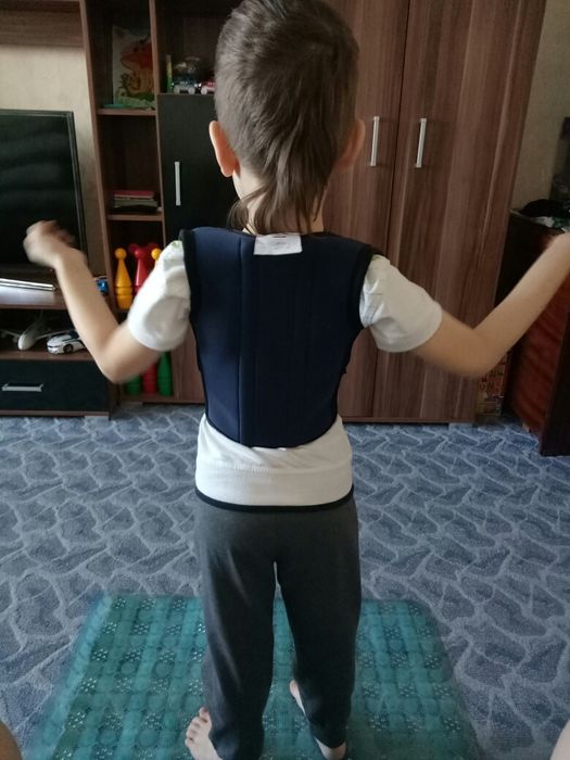 Продам корсет на ребенка