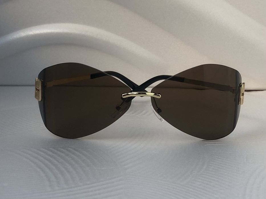 Модерни дамски слънчеви очила