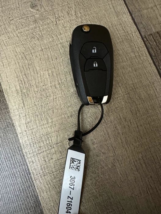 Tracker 1 авто ключ,  пульт GM оригинал