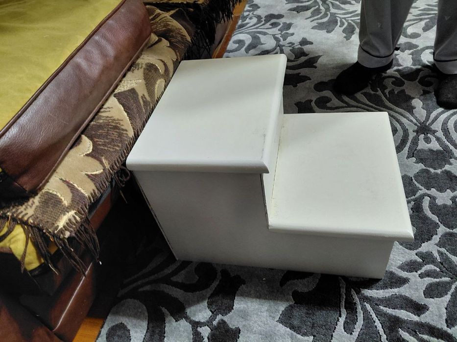 Приставной стульчик для собак ёрк